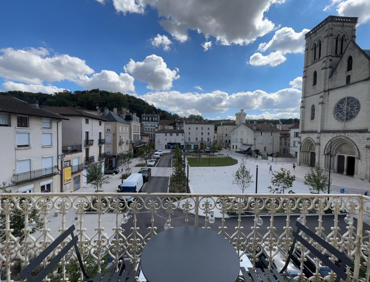 Carnot Place Bourgoin-Jallieu Extérieur photo