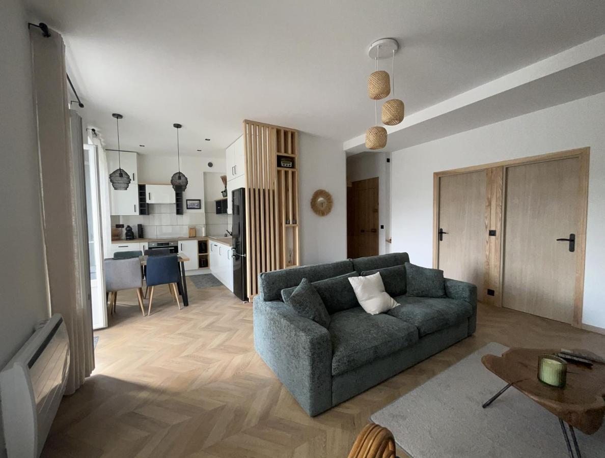 Carnot Place Bourgoin-Jallieu Extérieur photo